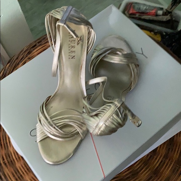 Heels - Picture 6 of 6